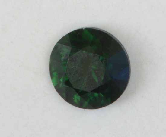 chrome tourmaline, green dot of color