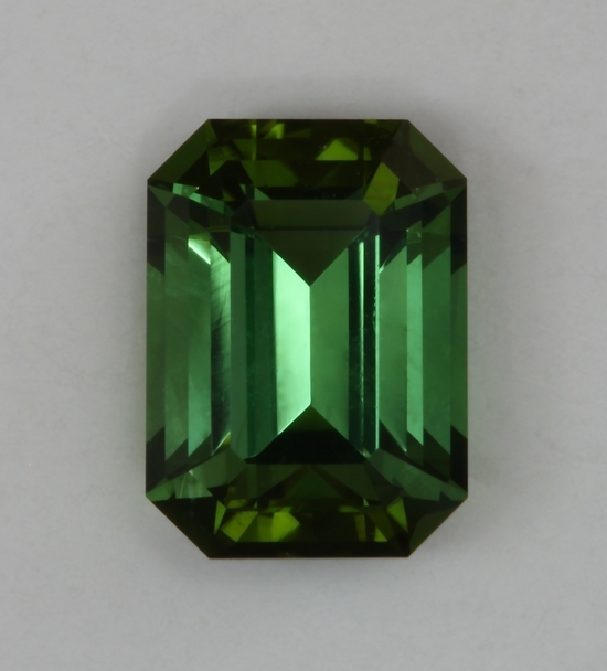 Dichroic yellowish green ends and a green middle, emerald cut. Afghanistan  #434